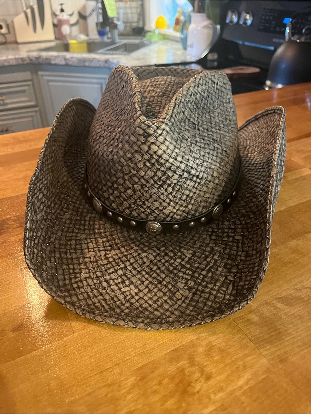 Western Express Gray Size L/XL Straw Pinch Front Hat W/Leather Concho Hatband